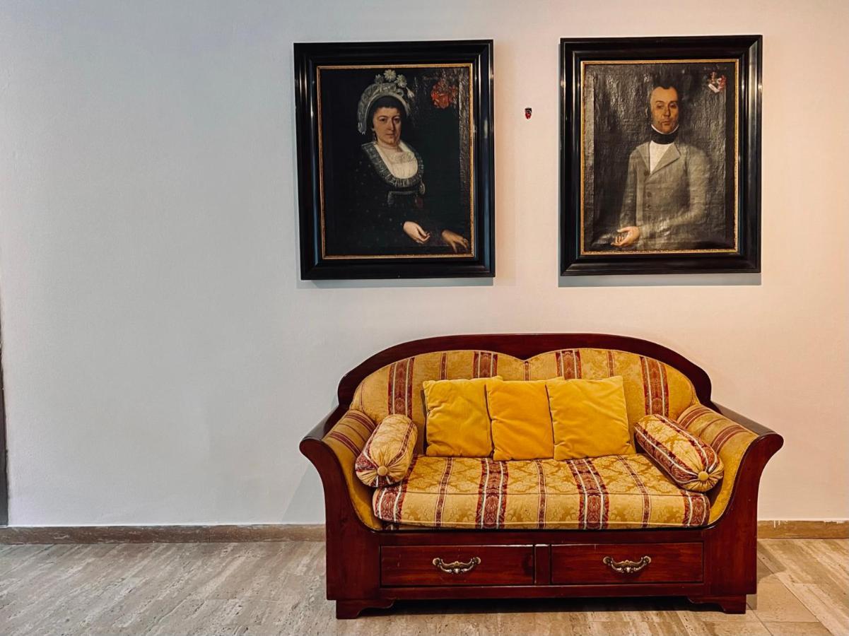 Haus Noldin - Historische Herberge - Dimora Storica Salorno Zewnętrze zdjęcie