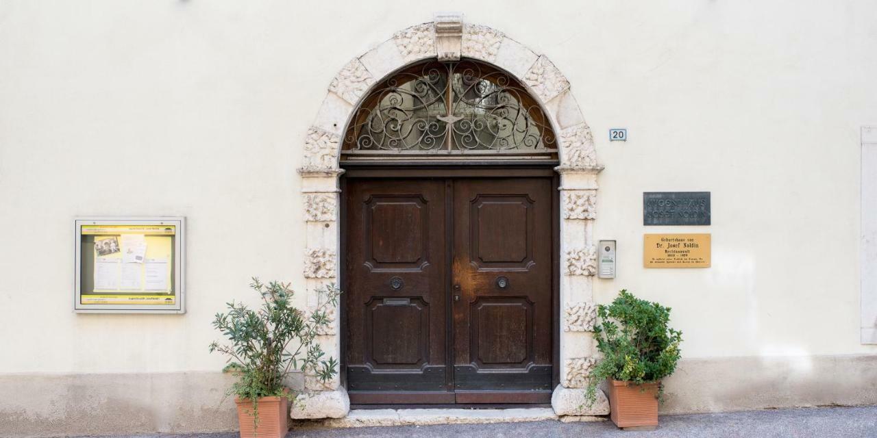 Haus Noldin - Historische Herberge - Dimora Storica Salorno Zewnętrze zdjęcie